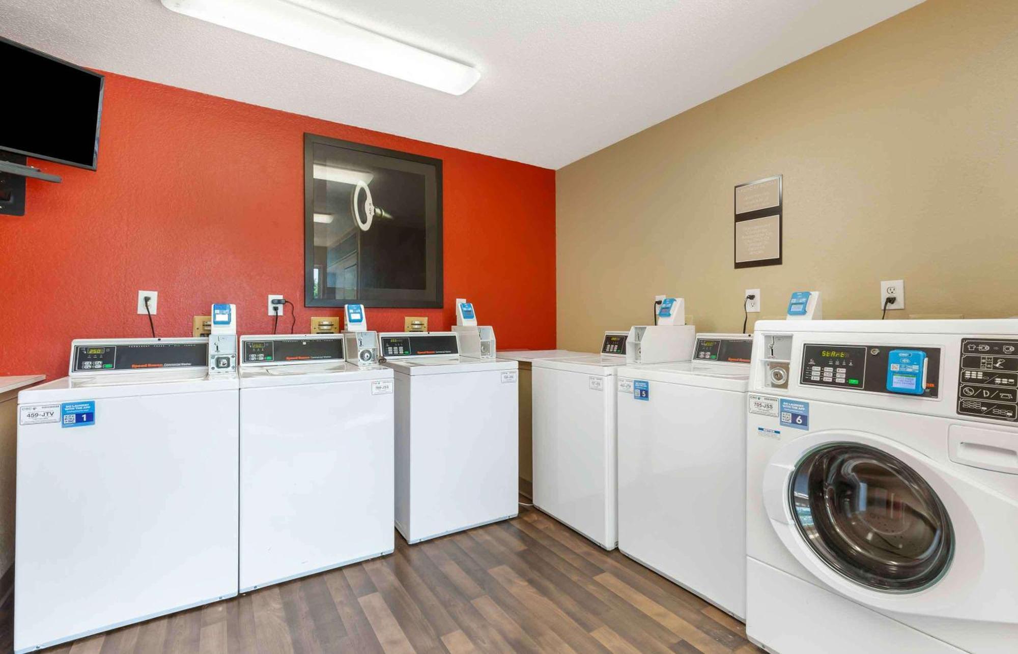 Extended Stay America Select Suites - Washington, Dc - Sterling - Dulles Екстериор снимка