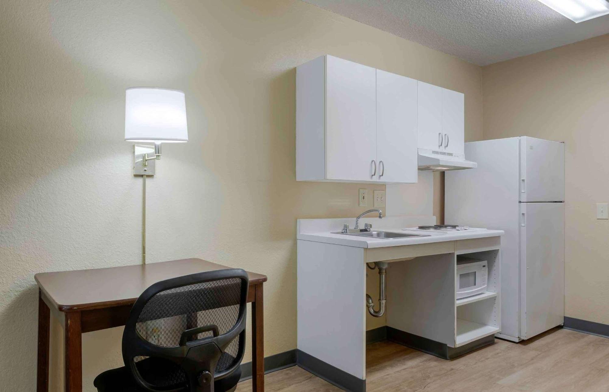 Extended Stay America Select Suites - Washington, Dc - Sterling - Dulles Екстериор снимка